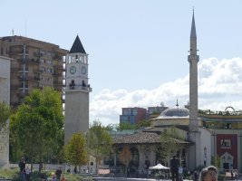 Arnavutluk AB Üyeliğine Hızla Yaklaşırken Bosna-Hersek Yavaş Reformlarla Geride Kalıyor