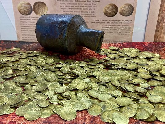 Gornoslavsko Hazinesi — ülkenin en büyük para hazinesi, 786 altın sikke