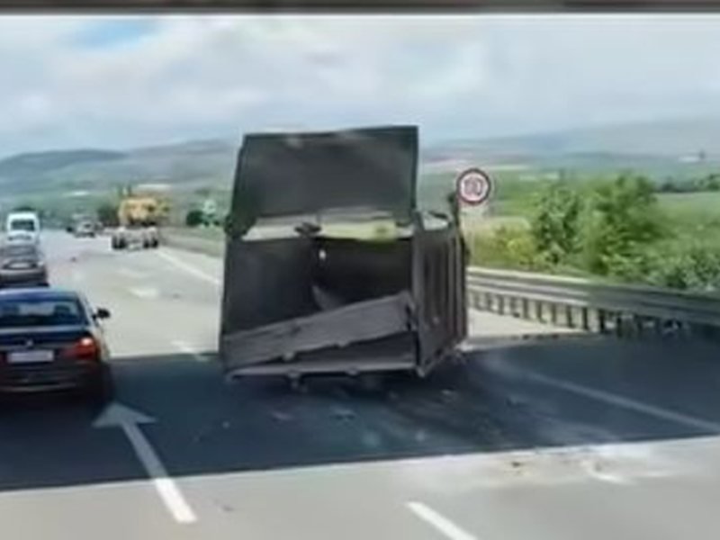 Avrupa Otoyolu'nun Kalotina Yönünde Trafik Kazadan Sonra Yeniden Açıldı (Video)