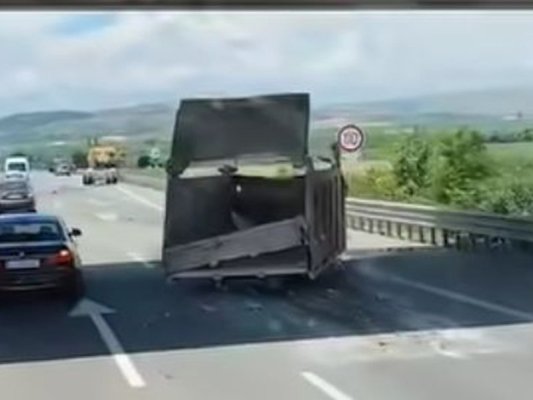 Avrupa Otoyolu'nun Kalotina Yönünde Trafik Kazadan Sonra Yeniden Açıldı (Video)