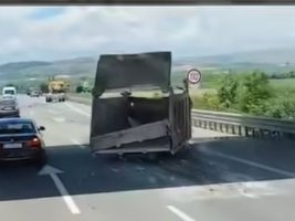 Avrupa Otoyolu'nun Kalotina Yönünde Trafik Kazadan Sonra Yeniden Açıldı (Video)