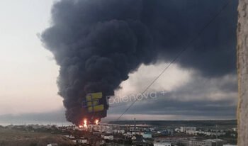Kırım'da Yakıt Serbest Satışı Durduruldu, Ukrayna 2000 Kilometre Uzaktaki Rafineriyi Vurdu