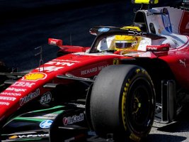 Lewis Hamilton, Ferrari ile İlk Zaferine Ulaştı