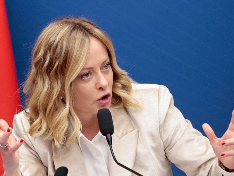 Trump Devam Ediyor: Meloni İtalya'da Başarısız, Defalarca Benimle Fotoğraf İstedi