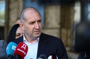 Rumen Radev, Bütçe Sorumluluğunu Önceki Yönetimlere Yükledi