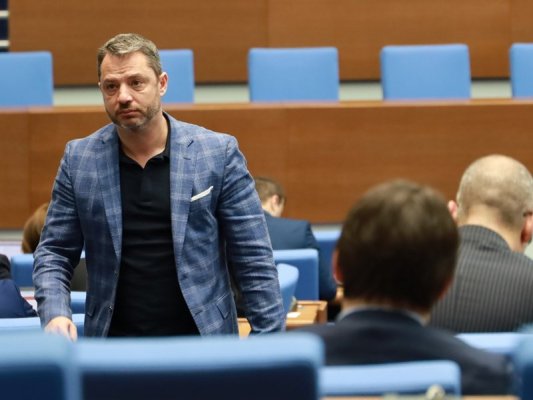 Delian Dobrev Parlamentoya İstifasını Sundu