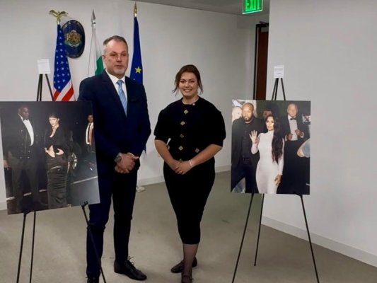 Victoria Sirakova, Pop-Folk Yıldızlarını Bırakıp Hollywood'da Rihanna ve Kardashian'ları Fotoğraflıyor