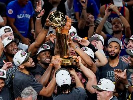 Alexander Vezenkov'u NBA'den Vazgeçiren Koç Mike Brown, New York Knicks'e 53 Yıl Sonra Şampiyonluk Getirdi