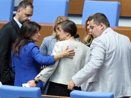 2 Ay Sonra: Milletvekilleri Nihayet Maaşlarını Dondurdu (Özet)
