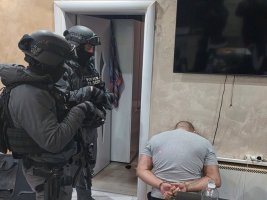 Botunets'te Kalaşnikof Çetesi Tutuklandı (Video)
