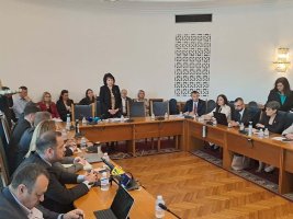 Hukuk Komisyonu Başsavcının Üç Vekille Desteklenmesini Kabul Etti