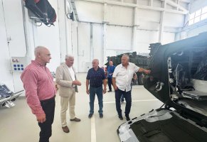 Dimitar Stoyanov, 'Stryker' Savaş Araçlarının Montaj İlerlemesini Yerinde Denetledi