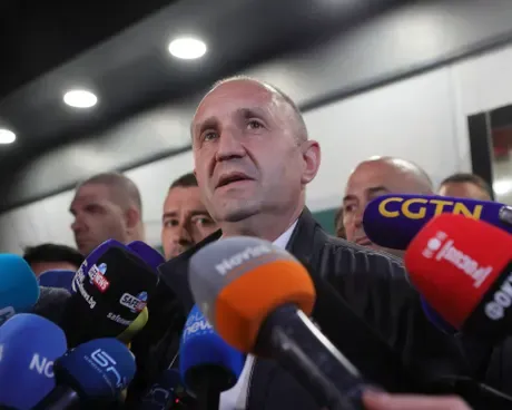 Moskova yanlısı Rumen Radev Bulgaristan seçimlerinde mutlak çoğunluk kazandı