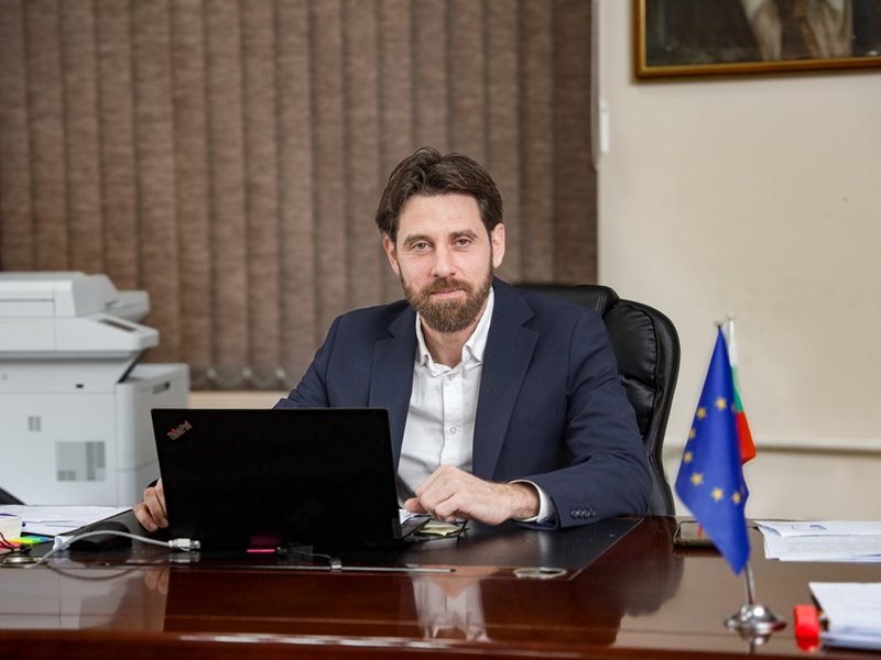 BABH'nin Eski Müdürü Dr. Angel Mavrovski: Zorbalık ve Yolsuzluk Yerli Üretimi Mahvetti