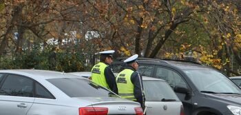 19 Yaşındaki Sürücü, Mladost'ta Gece Yarısı Drift Yapınca Ehliyetinden Oldu (Video)