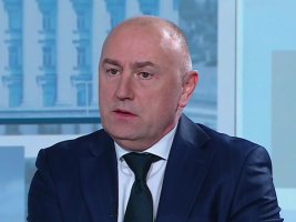 Lübomir Karimanski: Avrupa'da Bir Devlet, Kiril Alfabesinin Sadece Bulgaristan'a Ait Olmadığı Gerekçesiyle İtiraz Ediyor