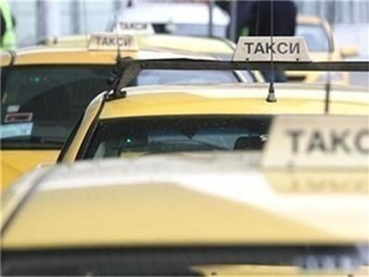 Taksiciler otobüs şeritlerinde seyahat etmek istiyor