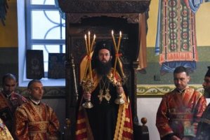 Sliven Metropoliti Arseniy, Ukraynalı Rahipleri Savundu