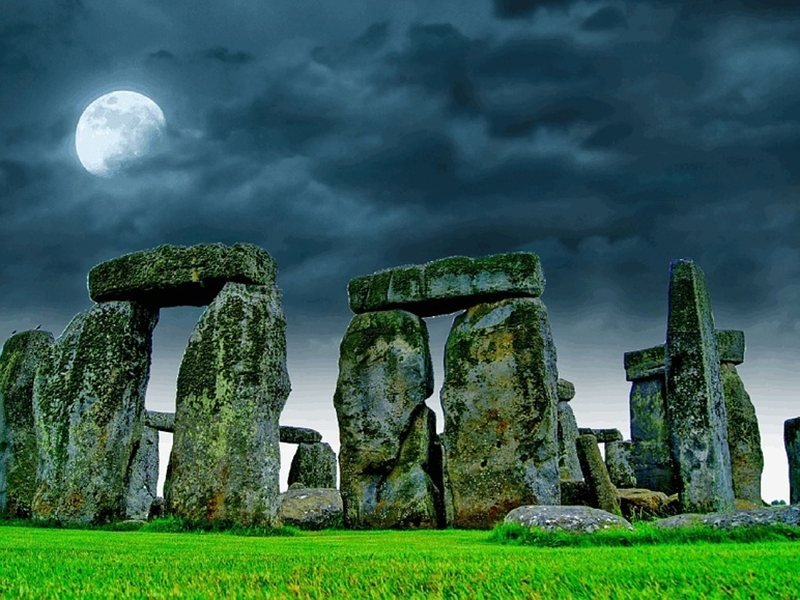 Arkeologlar 5000 Yıllık Stonehenge Prototipi Keşfetti