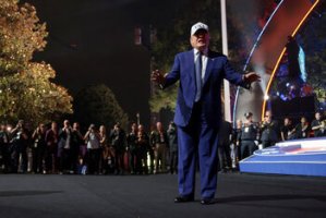 Trump, Fransız Şaraplarına %100 Gümrük Vergisi Tehdidini Yeniledi