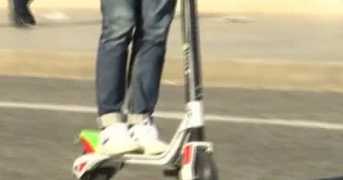Scooterlı Çocuk Otobüse Çarptı, Hastanede