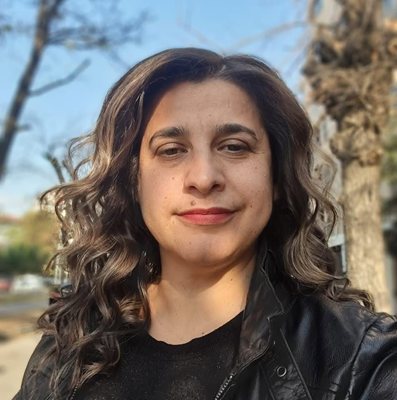 81. Viktor Hugo Okulu Müdürü Elena Nalbantova