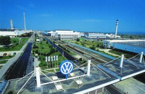Volkswagen'den Tarihi Reform: 4 Fabrika Kapanıyor, 100 Bin Kişi İşsiz Kalacak