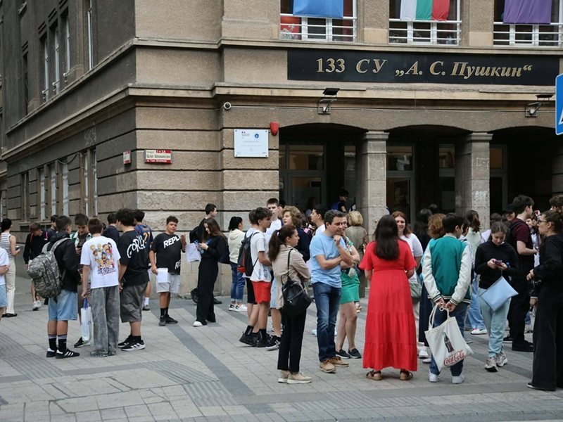 Hit Dizi Senaristlerinden Birinin Hikayesi 7. Sınıf Sınavında Çıktı (Genel Bakış)