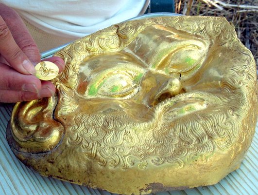 Teres'in altın maskesinin orijinali, Kazanlık'taki İskra Müzesi'nde 15 Temmuz'a kadar görülebilir. Fotoğraf: Kazanlık Belediyesi