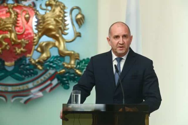 Bulgaristan Cumhurbaşkanı İstifa Etti, Yeni Parti Spekülasyonları Artıyor