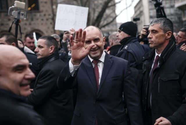 Bulgaristan ABD Askeri Uçaklarına Yakıt İkmal İznini Uzatmadı, Trump'tan Vize Muafiyetine Ret