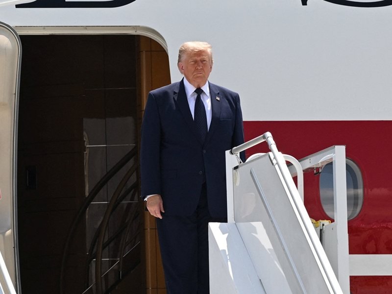 İran Ulusal Yüksek Güvenlik Konseyi Sekreteri'nden Trump'a Sert Uyarı: 'Yanılgı İçindesin'