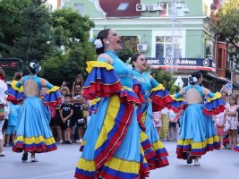 Veliko Tırnovo'da Renkli Bir Şölen Başlıyor: Uluslararası Folklor Festivali