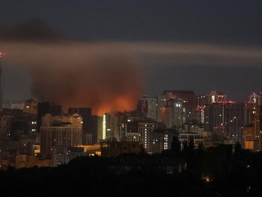 Rusya'nın Kiev'e Dron ve Roket Saldırısı: En Az 11 Kişi Yaralandı