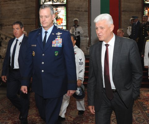 Dimitır Stoyanov, NATO'nun Avrupa'daki En Yüksek Komutanı ile Görüştü