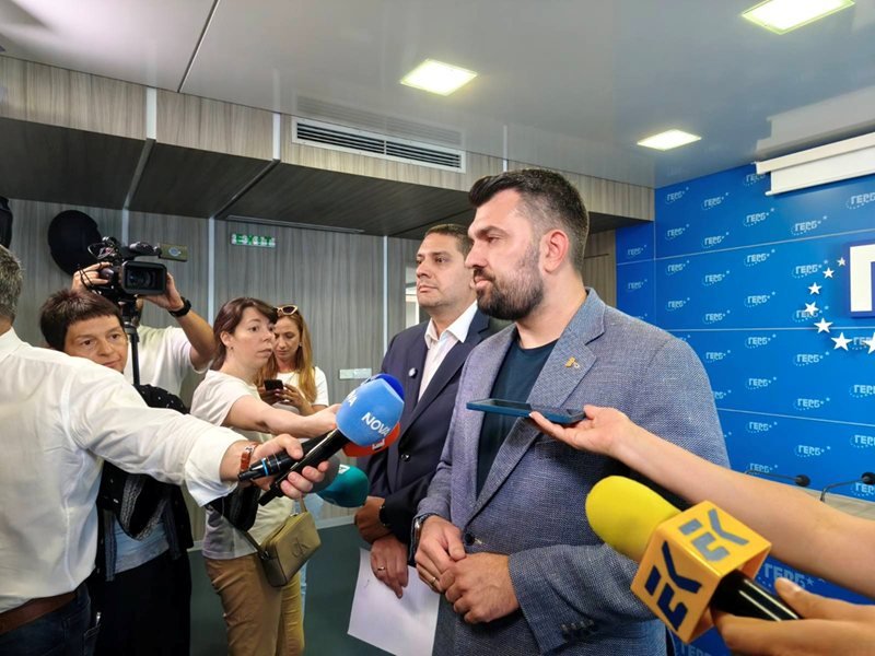 GERB'den ABD Uçakları Açıklaması: Biz NATO Tatbikatı İçin İzin Verdik, Radev Savaş İçin İstiyor