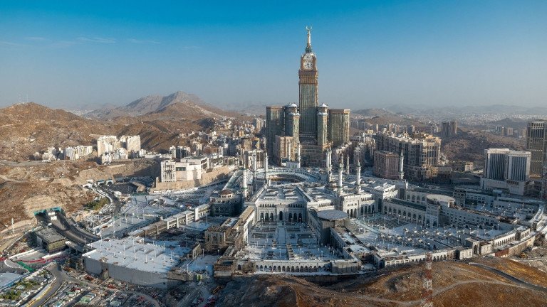 Suudi Arabistan Tarihinin En Büyük Projelerinden Birini İnşa Ediyor: 300 Bin Kişiye İş Kapısı