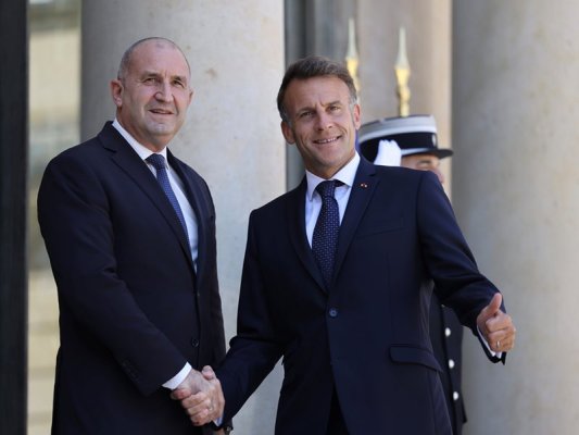 Radev, Macron'un Davetiyle Paris'teki 14 Temmuz Askeri Geçit Törenine Katılacak