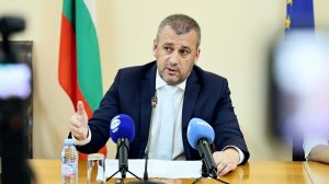 Bakan Pev: Asya-Avrupa Arasında Yeni Koridor İçin Çalışıyoruz