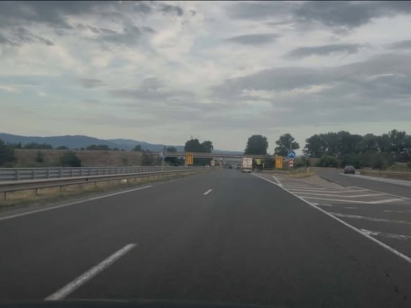 Acil Şeritte Araç Kullanan Kadına Ceza: Yol Düzenlemesi Kafa Karıştırdı
