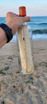 Sozopol'da Şişede Mektup Gizemi: Tam Bir Yıl Sonra Sahile Vurdu