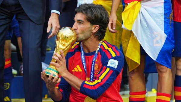 Liverpool, Ferran Torres İçin PSG'yle Transfer Savaşına Girecek