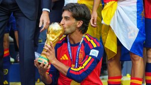 Liverpool, Ferran Torres İçin PSG'yle Transfer Savaşına Girecek