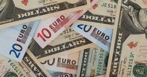 Euronun Sakin Seyri Doların Ardındaki Büyük Gerilimi Gizliyor