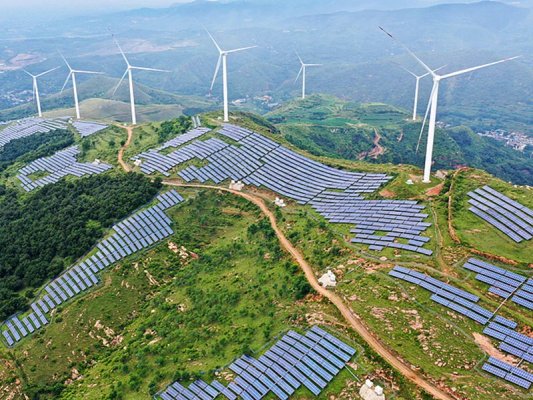 Çin'de İlk Altı Ayda Elektriğin Yüzde 41,2'si Yenilenebilir Kaynaklardan Elde Edildi