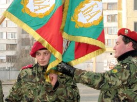 Bulgaristan'da Polis ve Memurlara Zorunlu Askeri Eğitim Geliyor