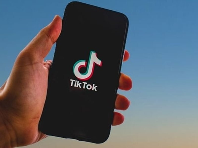 AB Komisyonu: TikTok Reşit Olmayan Kullanıcılar İçin Çevrimiçi Tehlike Oluşturuyor
