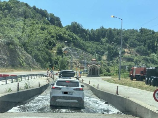 Yunanistan'a Girişte Araç Dezenfeksiyon Zorunluluğu Uzatıldı