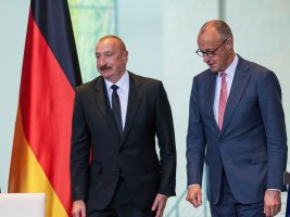Azerbaycan Cumhurbaşkanı: Rusya ve Almanya Temsilcileri Bakü'de Savaşın Sona Ermesi İçin Gizli Toplantı Yaptı