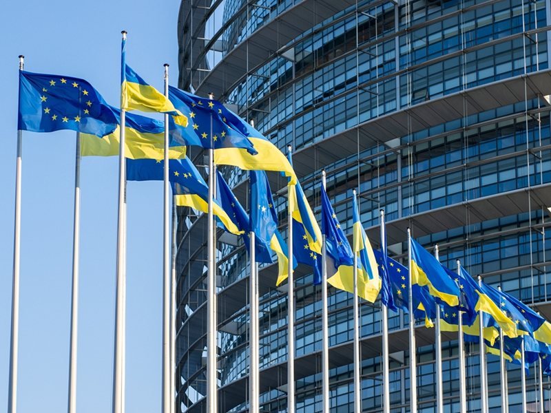 Ukrayna, Suç Rejiminin Belini Kırmak Üzere